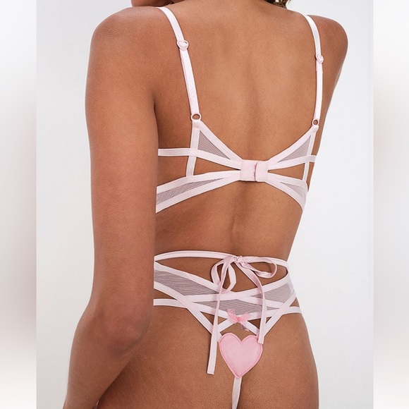 VICTORIA’S SECRET HEART TEDDY - Picture 4 of 5